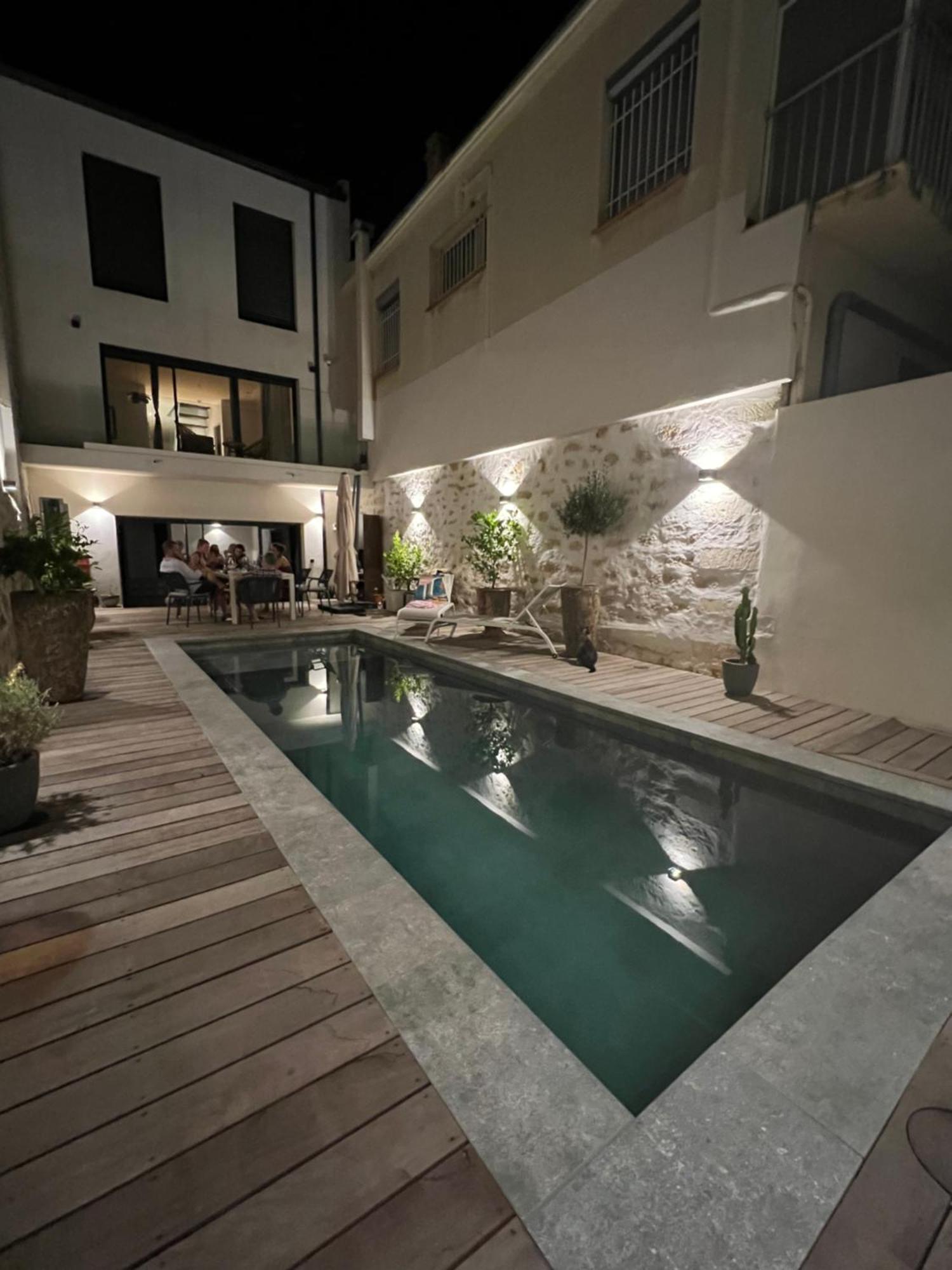 Chambre Dans Maison De Ville Avec Piscine Et Garage En Centre Ville Montpellier Buitenkant foto