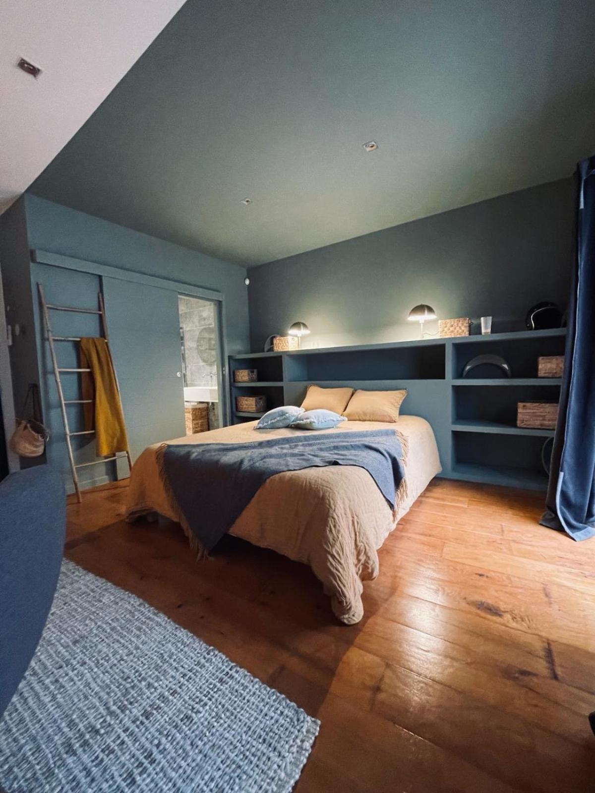 Chambre Dans Maison De Ville Avec Piscine Et Garage En Centre Ville Montpellier Buitenkant foto