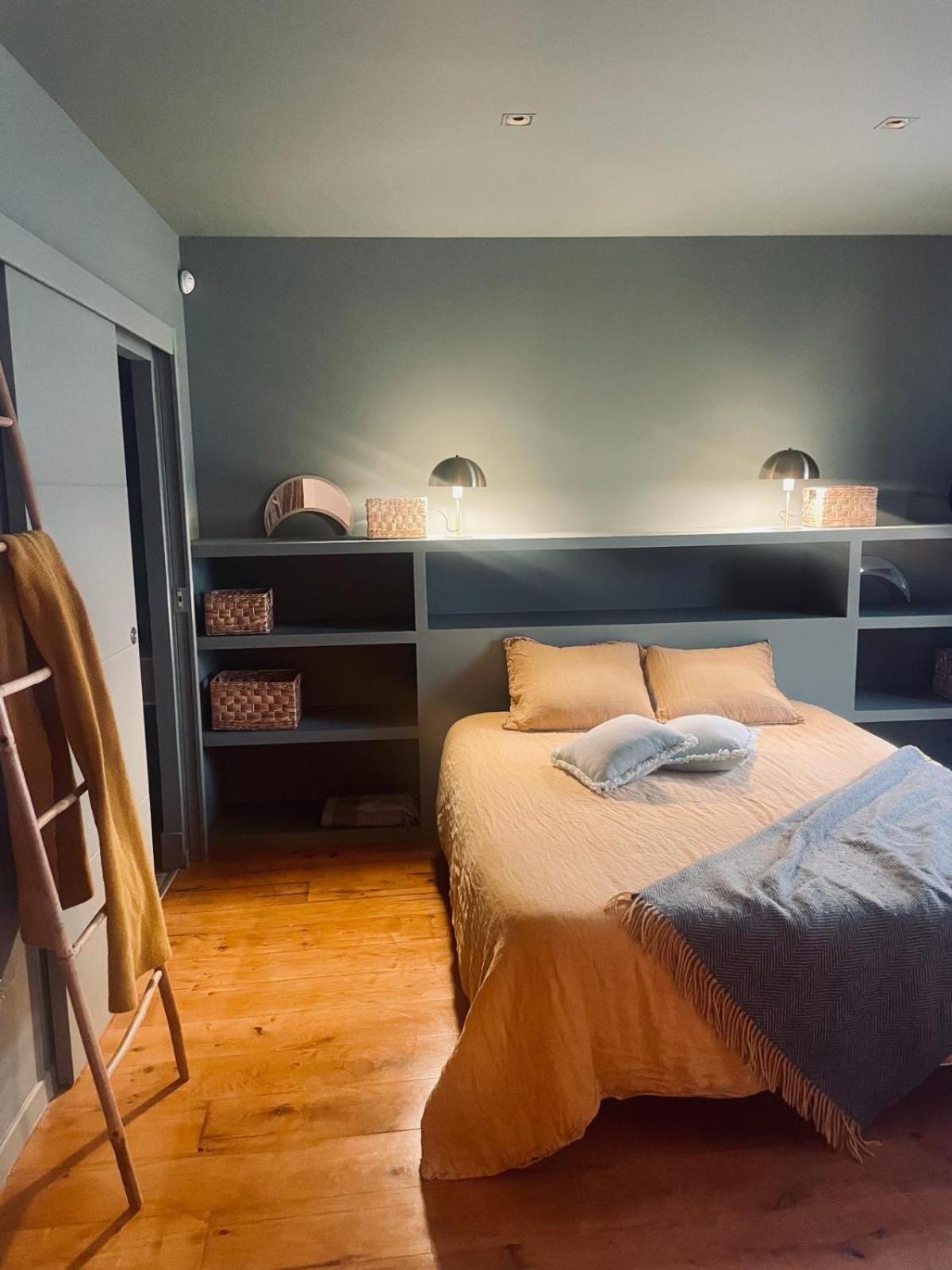 Chambre Dans Maison De Ville Avec Piscine Et Garage En Centre Ville Montpellier Buitenkant foto